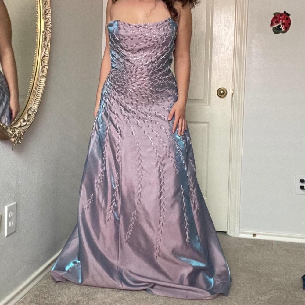 Stunning Sue Wong‎ Beaded Iridescent Formal Evening Gown